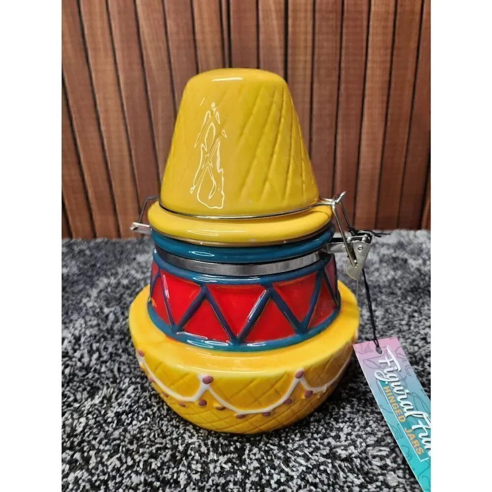 Sombrero: Ceramic Hinged Jar